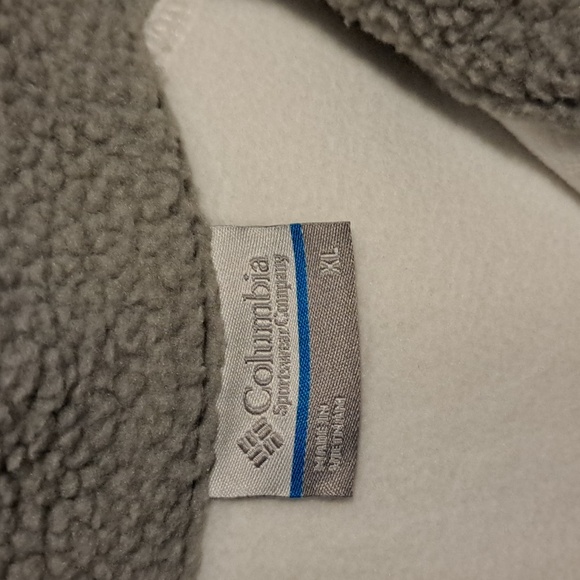 Columbia Womens' Gray and Cream Fleece Jacket Size XLarge New & Large - Picture 3 of 4